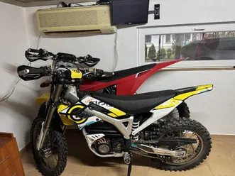 surron storm bee →