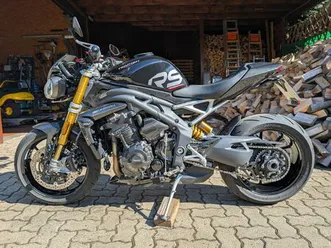 triumph speed triple 1200 rs