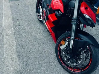 ducati streetfighter v2