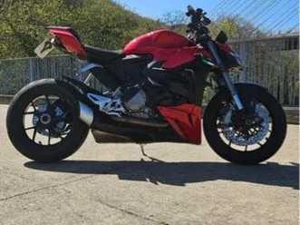ducati streetfighter v2