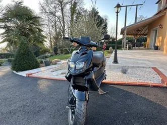 scooter peugeot trekker