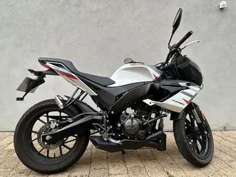 aprilia tuono 125