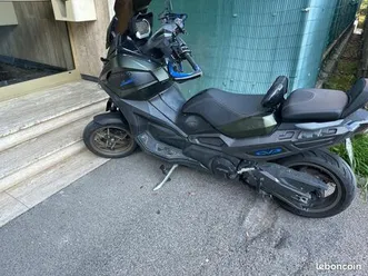 kymco cv3 550
