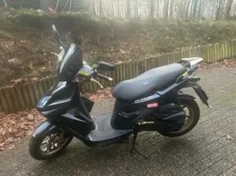 kymco super 8 - nieuwe accu, banden, startmotor! — scooters | kymco — marktplaats
