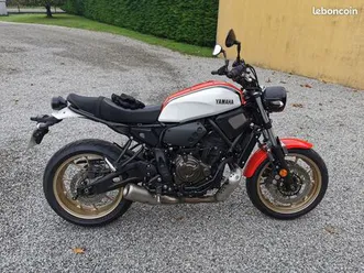 yamaha xsr 700 a2 (35kw) 2021, blanche, 7cv,