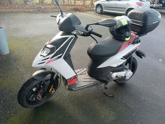 scooter aprilia sr 50 motard