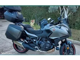 honda nt 1100 boite auto/séquentielle dct 01/2023 - 6950kms avec pack voyage honda