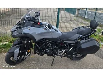 moto yamaha niken gt 900