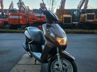 ② peugeot kisbee 50 cc classe a 2011 4 temps - 6 749 km !