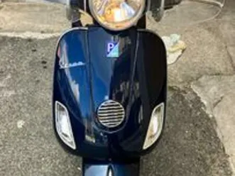 piaggio vespa 50 lxv - 2011