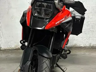 ② suzuki v-strom 1050 xt travel pack