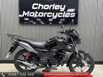 2022 honda cb125f cc black immaculate with 1497 miles naked commuter learner