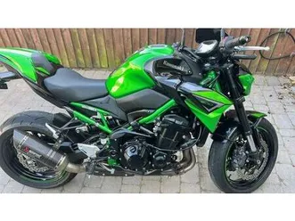 kawasaki z900 performance pack. 9500 miles. lovely condition