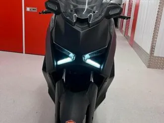 yamaha xmax 300 tech max (+) 2025 - dark magma – zeer netjes — motoren | yamaha — marktplaats