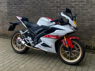 ② yamaha yzf r125 60 jaar editie