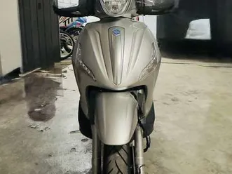 piaggio beverly 300 300 s i.e asr + abs argento