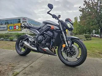 2024 triumph street triple rs