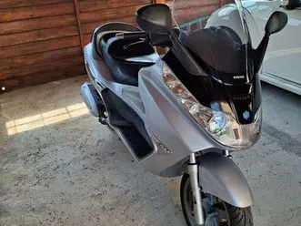 piaggio x 8 200 cc grigio