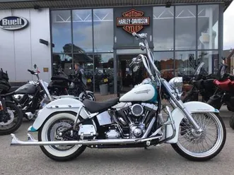 2017 harley-davidson softail flstc heritage softail classic flstc custom colour (17my) custom pet...