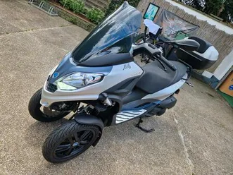 piaggio mp3 300 hpe ez.02.2021