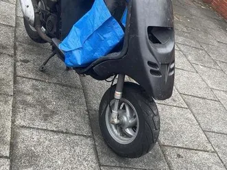 piaggio tph 50 cc hyper2 motor mit papieren und ein schlüssel