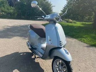 vespa primavera 50