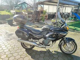 moto honda deauville 650 macieira de cambra