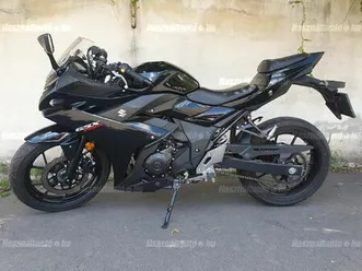 gsx250r kiváló. kéthengeres kezdőmotor!