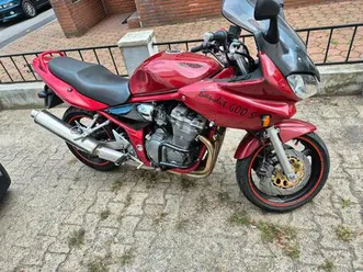 suzuki i bandit
