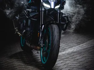 mt-09 rn87 (tiefergelegt) + akrapovic komplett anlage