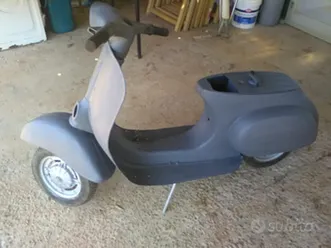 vespa 50r faro tondo tre marce anni 70