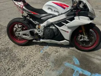 2023 /2024 aprilia rsv4 factory