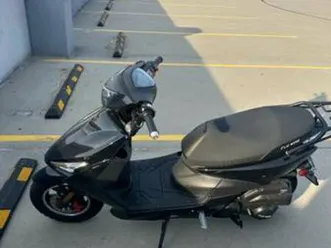 2025 fly wing moped 150 cc w/ title