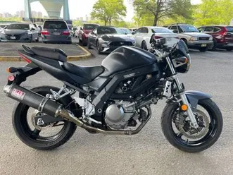 suzuki sv650, ktm 390 duke, yamaha r3,