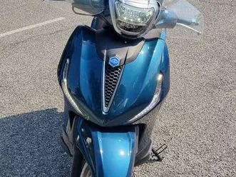 piaggio beverly 300 abs asr verde