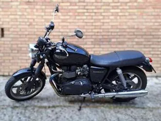 triumph bonneville se