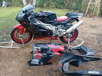 aprilia rsv1000r