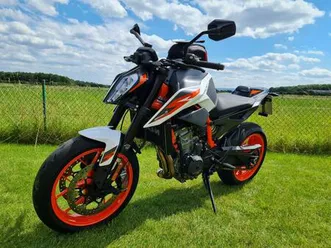 ktm 890 duke r techpack zustand wie neu 1. hand 2300km