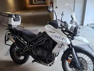 triumph tiger 800 xcx abs bianco