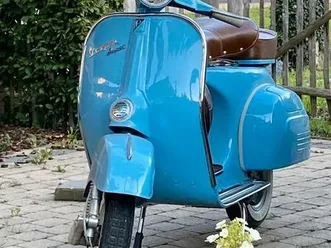 ② vespa 125 sprint 1973 et vespa 150 super 1967