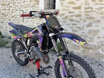 cross a vendre ou échange