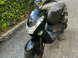 scooter peugeot streetzone