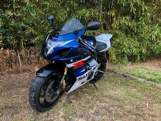 ② moto suzuki gsx-r 750 k4
