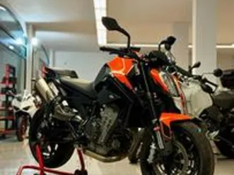 ktm 890 duke finanziabile pacchetto track akrapovi