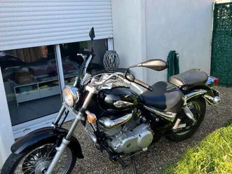 a vendre moto suzuki intruder 125 cm3