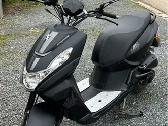scooter peugeot streetzone