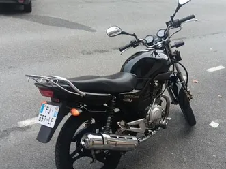 vend moto yamaha 125 ybr