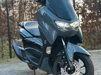 ② yamaha nmax 2022