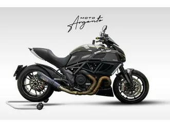 2010 ducati 1200 diavel a vendre