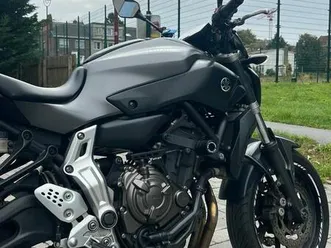 ② yamaha mt07 arrow full